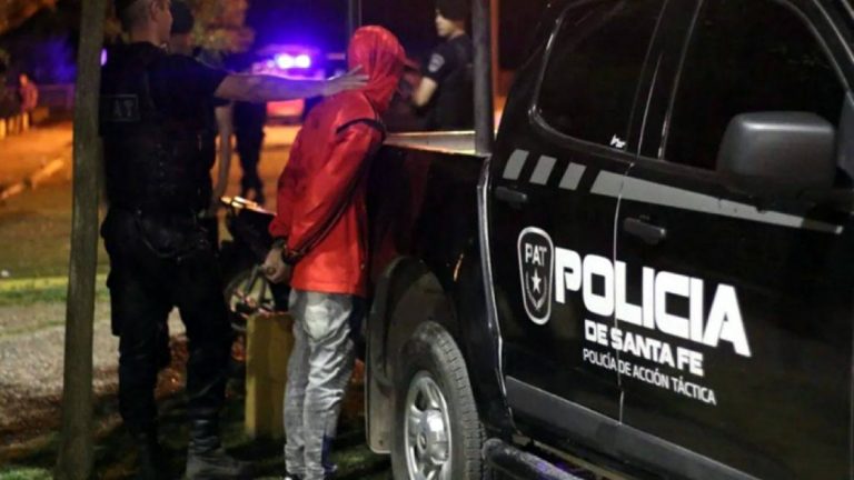 Robó y en la huida ingresó a un complejo de departamentos