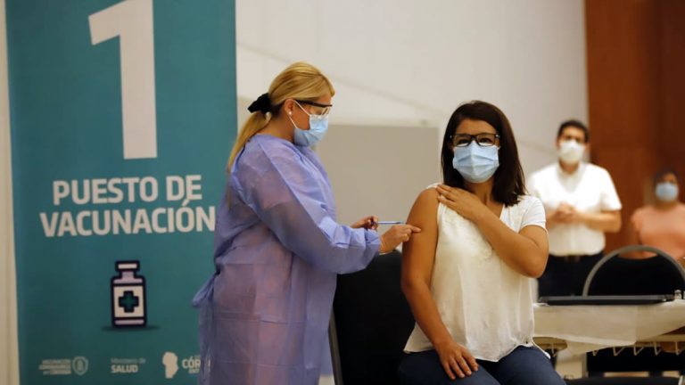 Este martes se vacunaron 1.138 personas con la segunda dosis de Sputnik V en la provincia