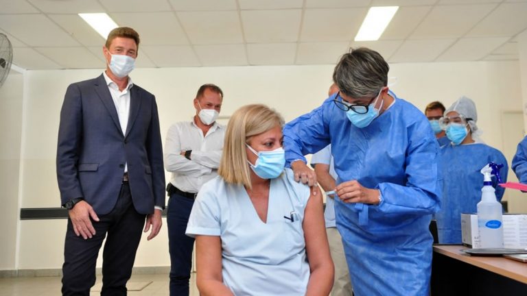 Los cordobeses ya pueden inscribirse para recibir la vacuna contra el Covid-19