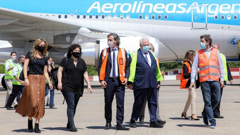 Despegó el segundo vuelo de Aerolíneas Argentina a Moscú en busca de más vacunas