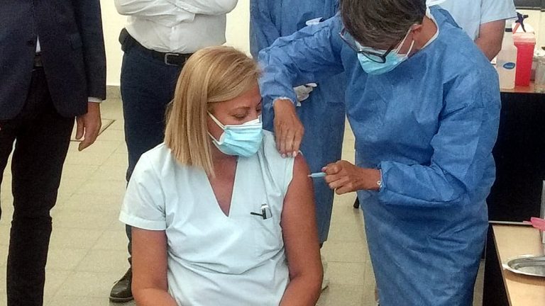 Desde mañana, se colocará la segunda dosis de la Sputnik V a personal de salud