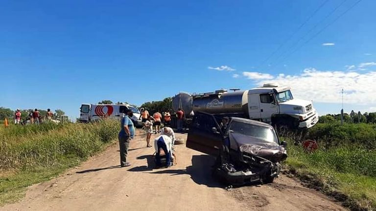 Seeber: Hombre herido tras accidente de camioneta y camión