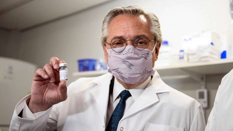 Alberto Fernández se aplicará la vacuna Sputnik V «en los próximos días»