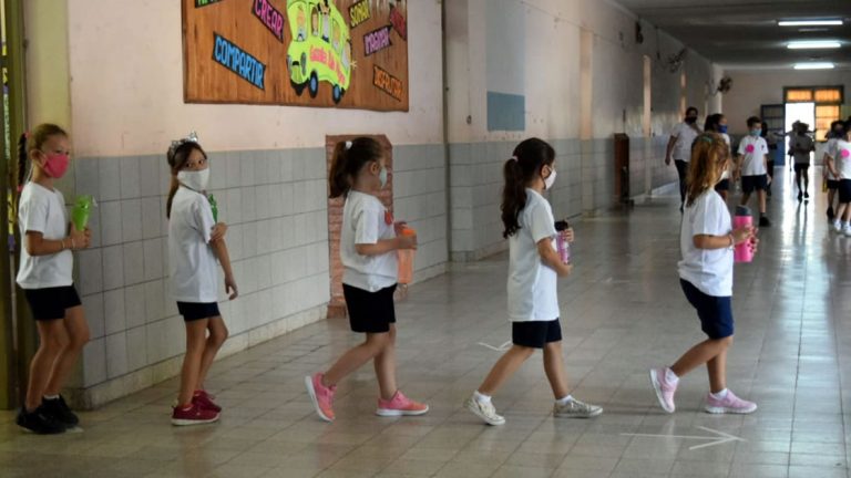 Con clases presenciales, comenzó el ciclo lectivo 2021 en la ciudad