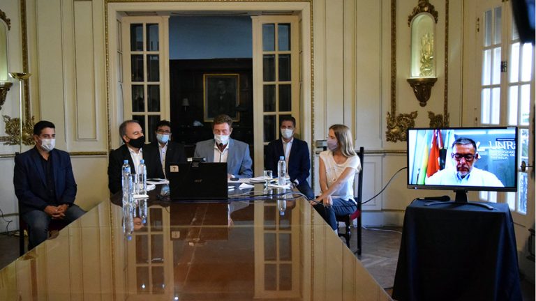 García Aresca firmó un convenio con la Universidad Nacional de Rafaela