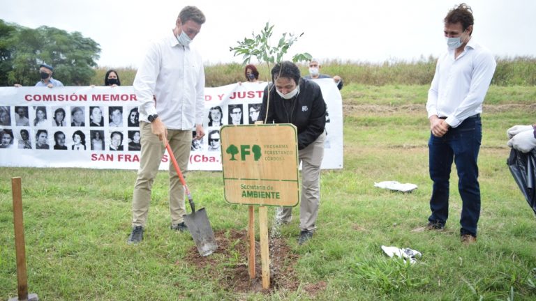 #NuncaMas Quedó inaugurado el «Bosque de la Memoria»