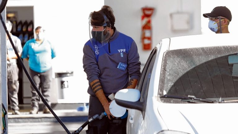 Los combustibles de YPF aumentarán un 18% en los próximos tres meses