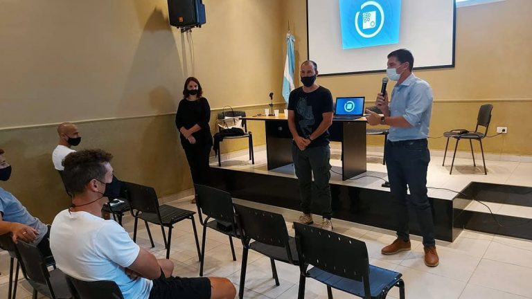 El plantel profesional de Sportivo Belgrano realizó un taller de oratoria