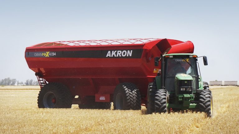 Akron cumplió 50 años y renovó sus metas