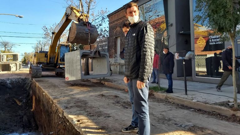 Desagües pluviales: Restan 230 metros para culminar los trabajos en calle Independencia