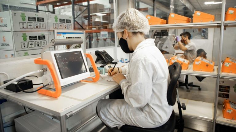 El 38% de las empresas prevé que cerrará 2021 con incremento de personal
