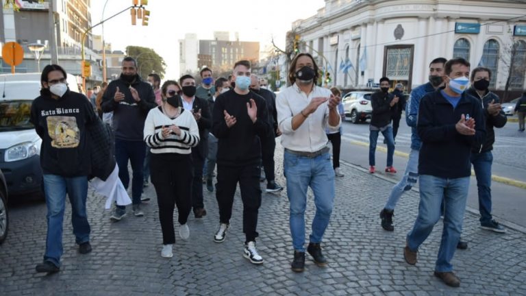 Vecinos se manifestaron en la ciudad en contra del confinamiento