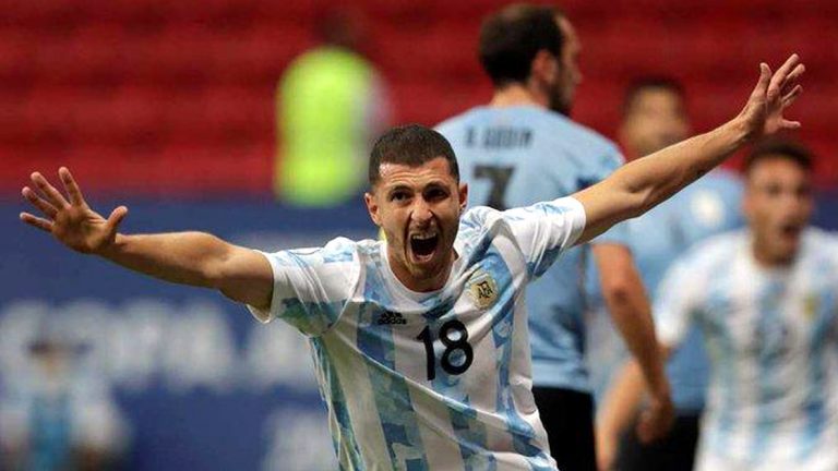 Argentina venció a Uruguay y logró su primera victoria en la Copa América