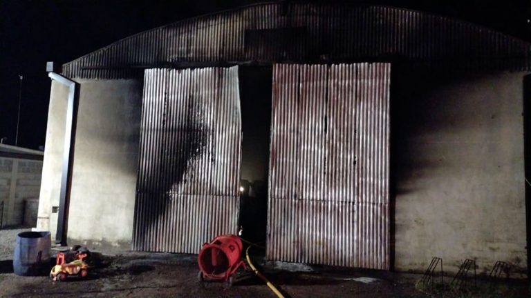 Plaza San Francisco: Un incendio en un galpón activó la sirena general