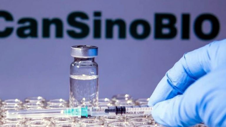 Córdoba anunció la compra de 1 millón de vacunas de Cansino