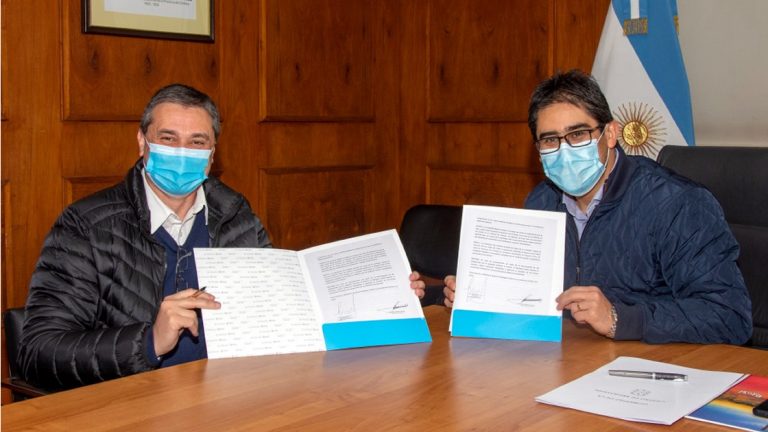 Brinkmann: El intendente suscribió un convenio para el futuro Hospital Municipal