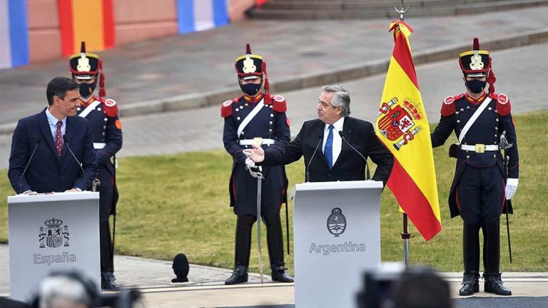 Fernández y Sánchez destacaron la «hermandad» de Argentina y España