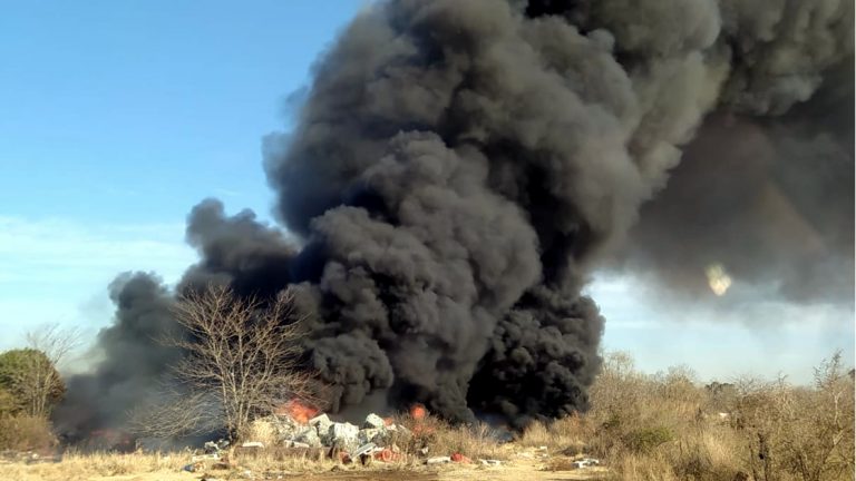 Incendio de magnitud se desarrolló en Frontera