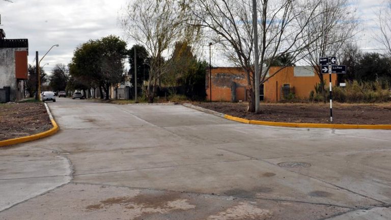 Culminó la pavimentación del cruce de vías de calle San Juan y se avanza en el de calle Perú