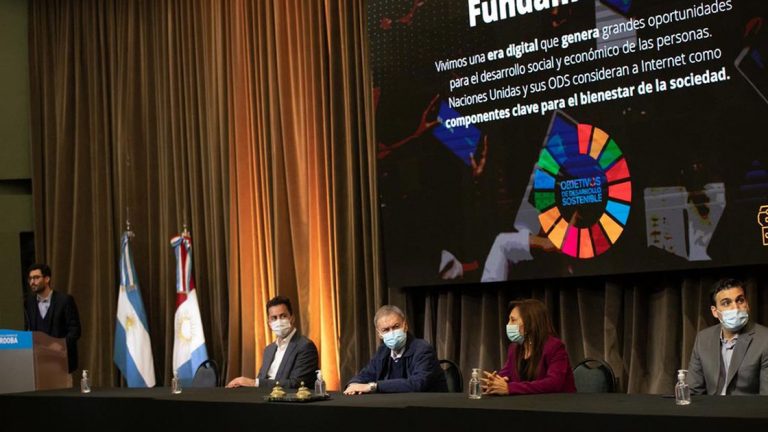 Internet: la Provincia busca acelerar la activación de su fibra óptica en el territorio cordobés