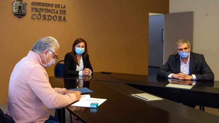 El Gobierno y la UEPC acordaron incremento salarial