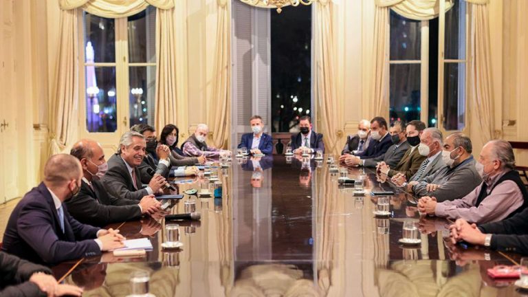 El Gobierno confirmó que el Salario Mínimo llegará a $33 mil en febrero