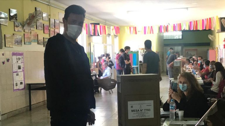 García Aresca: «Deseo que puedan acercarse a votar y en tranquilidad en esta jornada cívica»