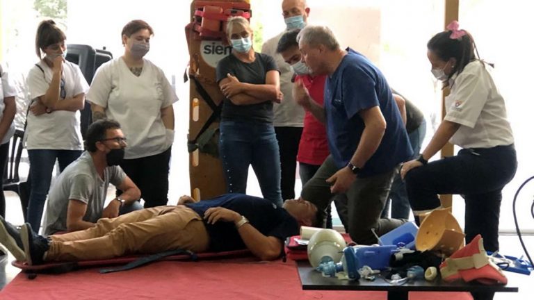 Se realizó una capacitación sobre emergencias médicas organizada por el CRES y el Centro Médico San Francisco