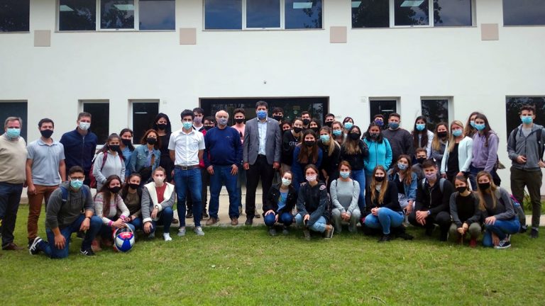 Estudiantes de la carrera Licenciatura Administración del CRES visitaron el Parque Industrial