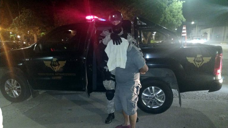 Cae sujeto que realizaba delibery de droga en Las Varillas
