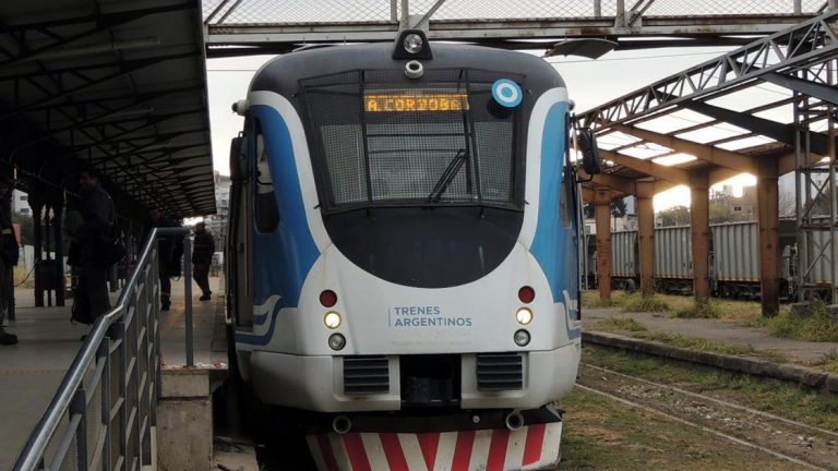 Ya se vendieron más de 14.000 boletos de tren a Córdoba y Rosario