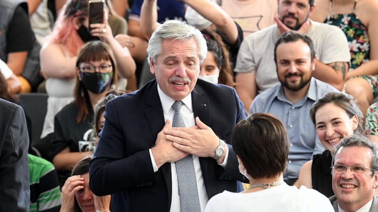 Alberto Fernández será sometido a una endoscopía por su gastritis erosiva