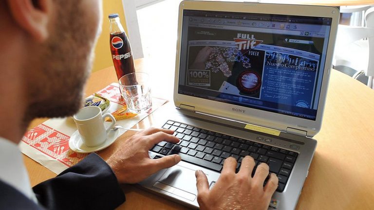 Apuestas on line: la Legislatura de Córdoba abre el debate para habilitar los sitios de juego