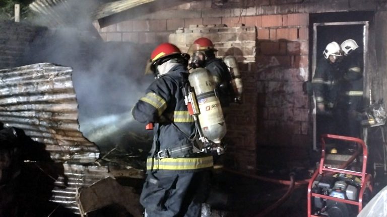 Incendio de vivienda deja pérdidas materiales