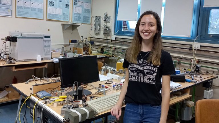 Graduada de UTN fue reconocida por la Academia Nacional de Ingeniería 