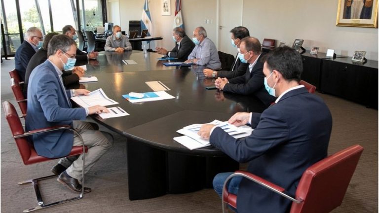 Schiaretti se reunió con la Comisión de Enlace provincial