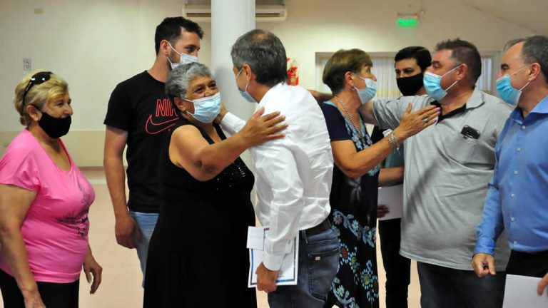 Entrega de Certificados ciclo 2021 de los Talleres para Adultos Mayores