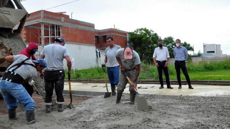 Pavimentación Barrio 20 de Junio: “Seguimos avanzado con la obra en este sector de la ciudad”