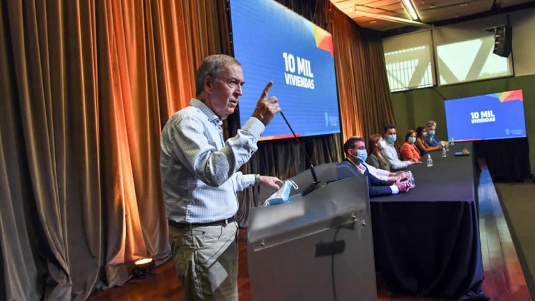 10 mil Viviendas: Schiaretti lanzó créditos para la construcción y compra