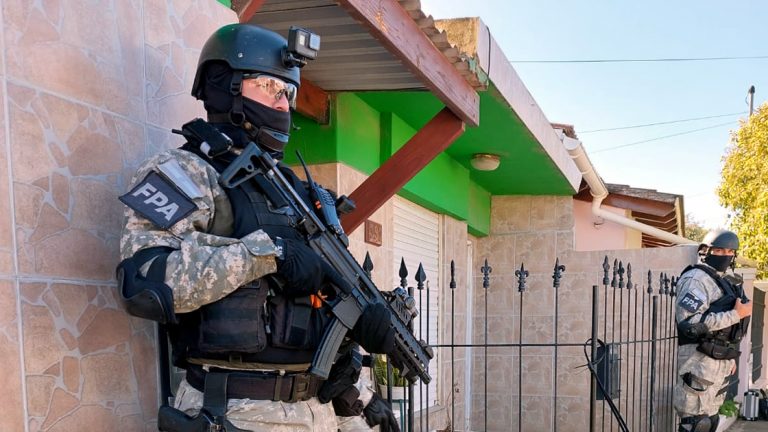 Detienen a hombre que realizaba delivery de drogas