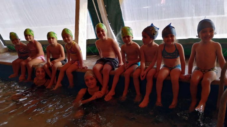 Tras la pandemia, se retomó el proyecto de natación para niños de las guarderías municipales