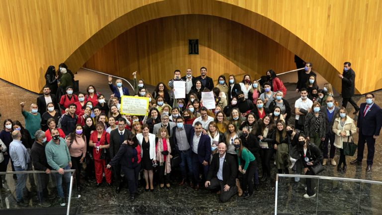 Sancionan ley que regula la actividad de instrumentadores quirúrgicos de Córdoba