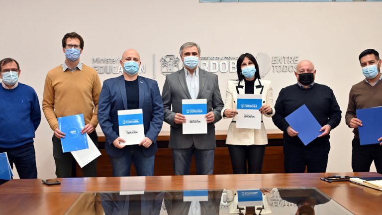 Acuerdo entre Educación y CEProCor, estudiantes podrán realizar prácticas profesionalizantes