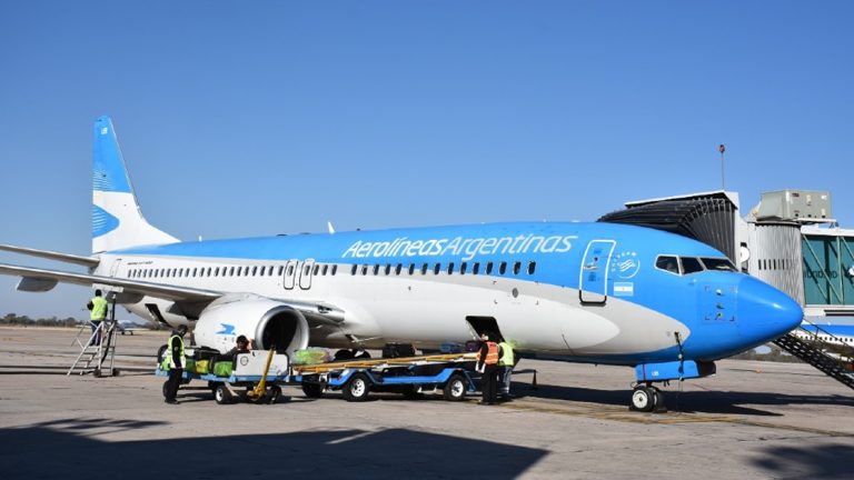 Proponen proteger las acciones de Aerolíneas ante amenazas privatizadoras