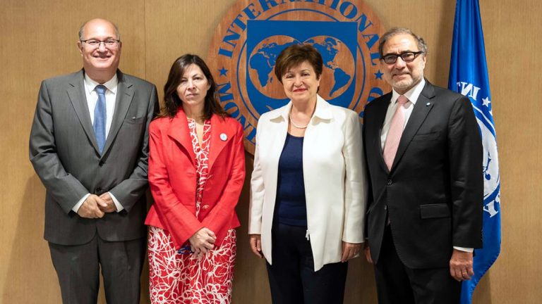 Batakis consiguió respaldo del FMI y del Banco Mundial, que aprobó financiar U$S 200 millones