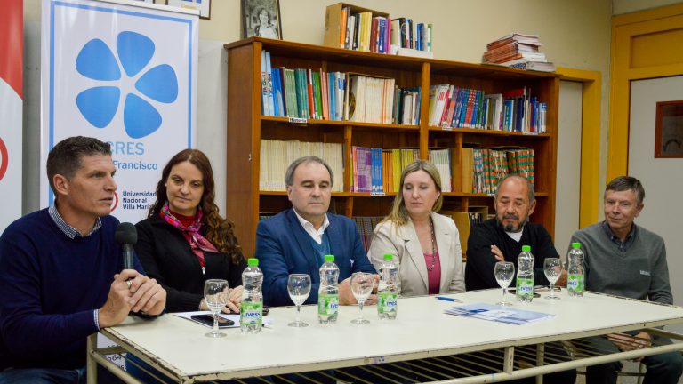 CRES: Se presentó el Curso de Formación de Mozo y Camarera