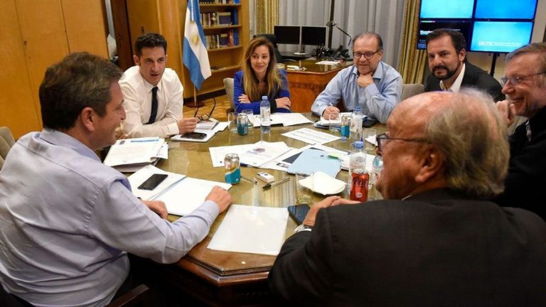 El Gobierno nacional anuncia este martes cómo será la quita de subsidios a la luz y el gas