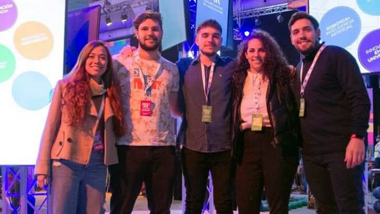 Graduados del CRES expusieron en Tecnópolis