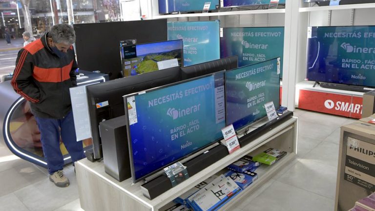 Televisores, celulares y aires acondicionados en 30 cuotas: el plan que lanzará el Gobierno