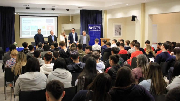 El municipio firmó un convenio de colaboración con la Universidad Fasta